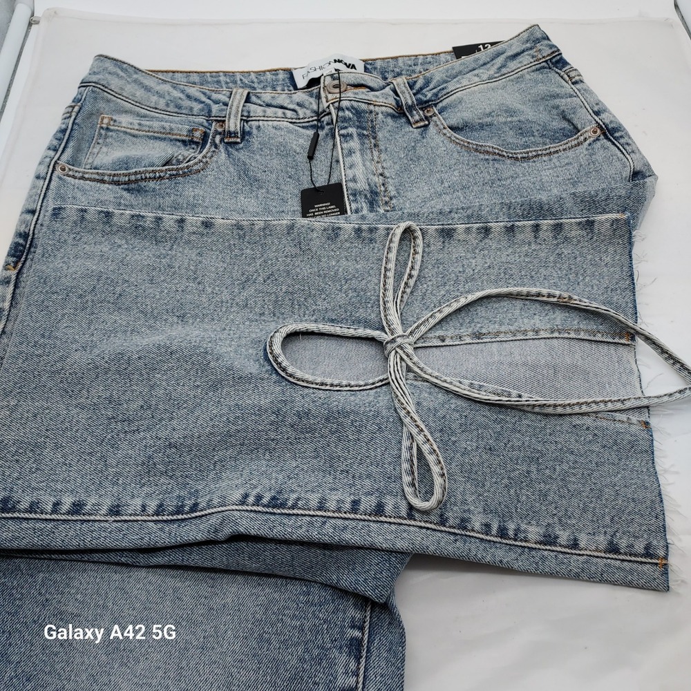 Fashion Nova Petite All Tied Up Straight Leg Jeans Medium Wash Size 13 NEW